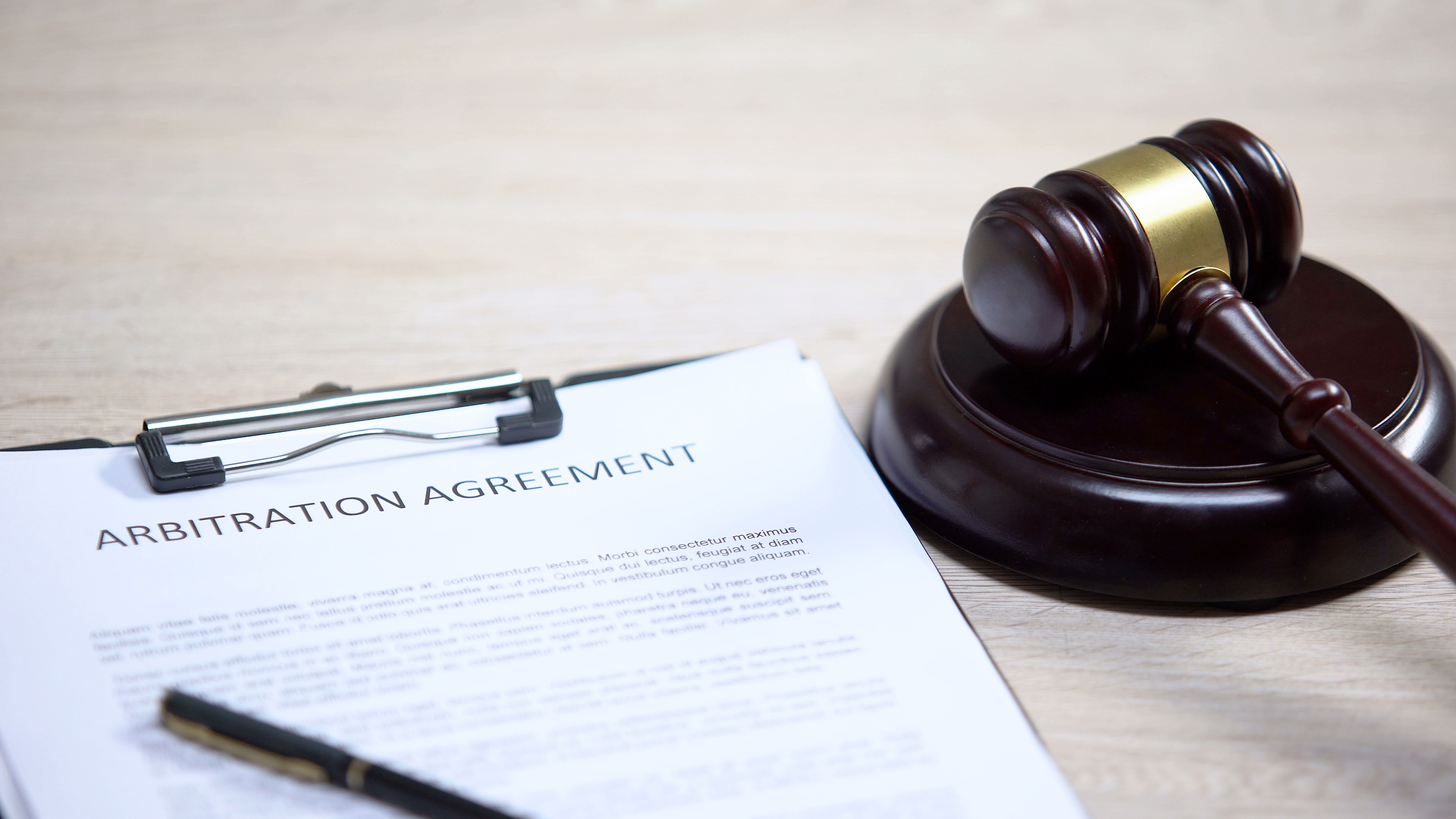 Arbitration Agreement - Arbitration vs Litigation: What’s the Difference?